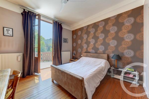 Maison à vendre  10 pièces - 301,18 m2 LYON - 69009