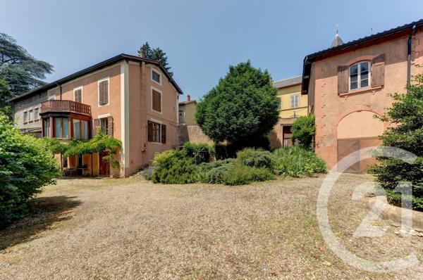 Maison à vendre  10 pièces - 301,18 m2 LYON - 69009
