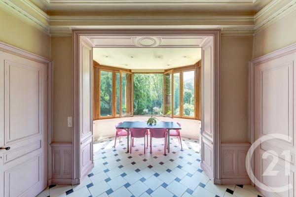 Maison à vendre  10 pièces - 301,18 m2 LYON - 69009