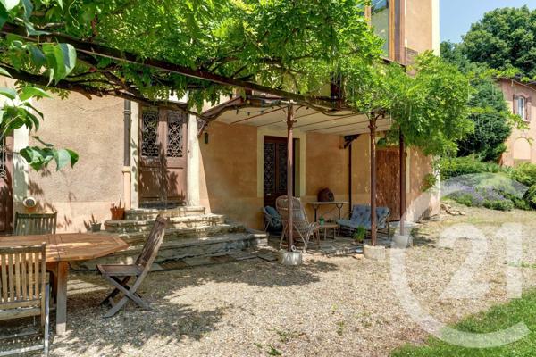 Maison à vendre  10 pièces - 301,18 m2 LYON - 69009