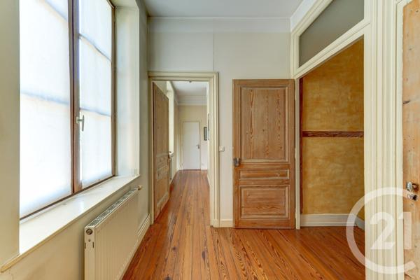 Maison à vendre  10 pièces - 301,18 m2 LYON - 69009