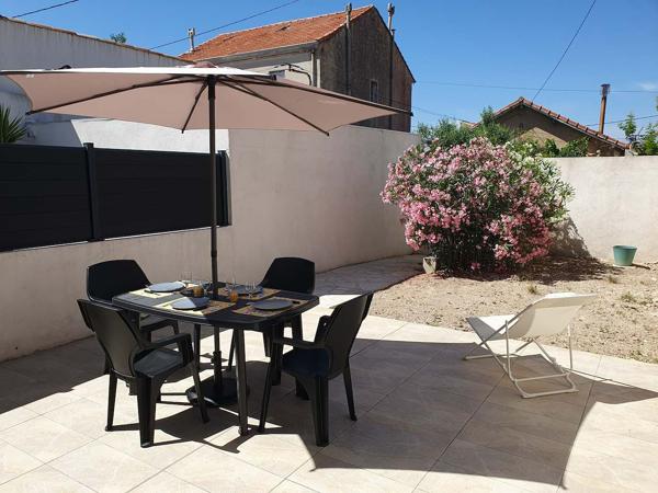 Les Pennes Mirabeau - PETITE MAISON T2  AVEC JARDIN ET TERRASSE .