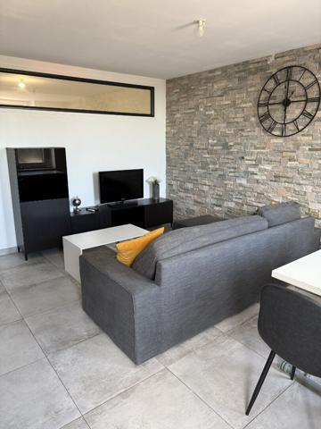 Les Pennes Mirabeau - PETITE MAISON T2  AVEC JARDIN ET TERRASSE .