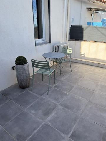 Les Pennes Mirabeau - PETITE MAISON T2  AVEC JARDIN ET TERRASSE .