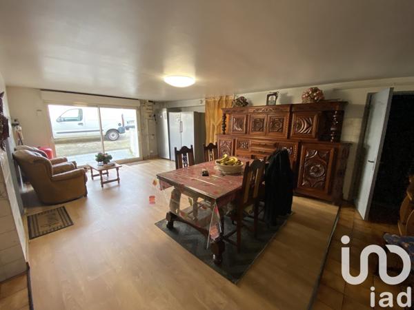 Maison 7 pièces de 177 m² à Naintré (86530)