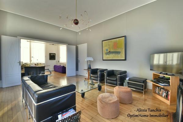 Magnifique Demeure Bourgeoise avec Jardin Arboré à 8 Min de la Gare d'ARMENTIERES (59)