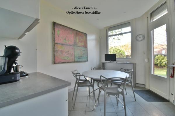 Magnifique Demeure Bourgeoise avec Jardin Arboré à 8 Min de la Gare d'ARMENTIERES (59)