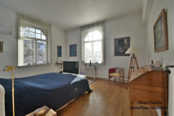 Magnifique Demeure Bourgeoise avec Jardin Arboré à 8 Min de la Gare d'ARMENTIERES (59)