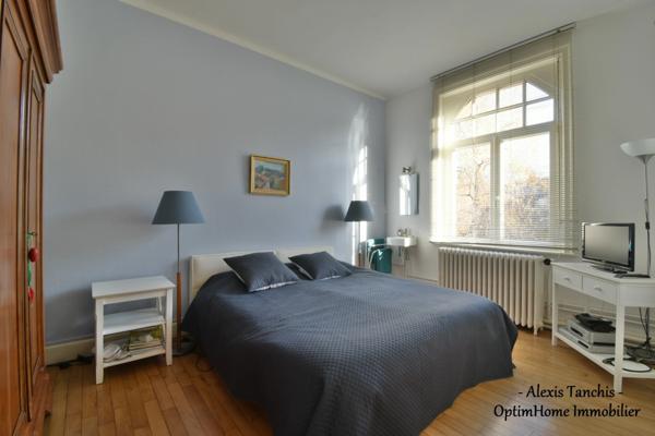 Magnifique Demeure Bourgeoise avec Jardin Arboré à 8 Min de la Gare d'ARMENTIERES (59)