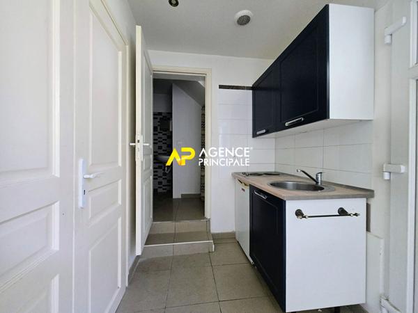 Maison de 92m² divisée en 3 appartements à 15minutes à pied de la gare d'ARGENTEUIL. €365 000 ** - Référence 4548