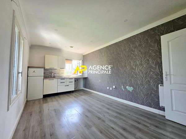 Maison de 92m² divisée en 3 appartements à 15minutes à pied de la gare d'ARGENTEUIL. €365 000 ** - Référence 4548