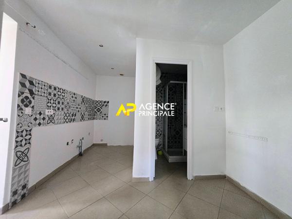 Maison de 92m² divisée en 3 appartements à 15minutes à pied de la gare d'ARGENTEUIL. €365 000 ** - Référence 4548