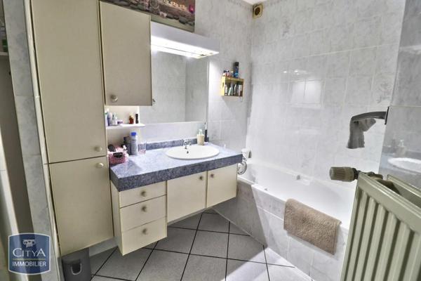 Immeuble à vendre 271m²