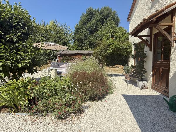 Castelsagrat (82400) TARN ET GARONNE CASTELSAGRAT Maison avec 3 chambres, près du village avec 1.9 hectares