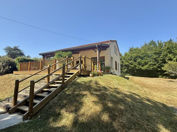 Castelsagrat (82400) TARN ET GARONNE CASTELSAGRAT Maison avec 3 chambres, près du village avec 1.9 hectares