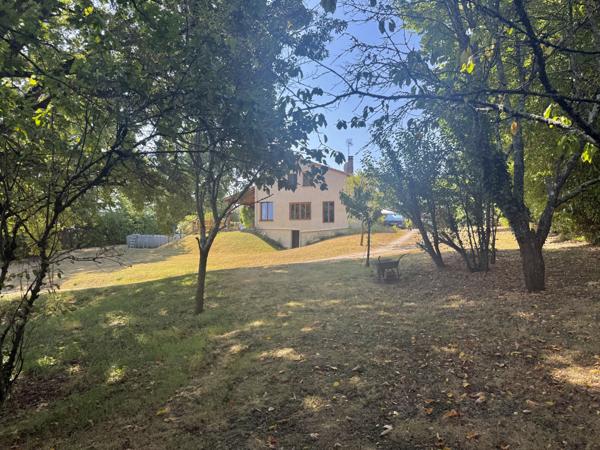 Castelsagrat (82400) TARN ET GARONNE CASTELSAGRAT Maison avec 3 chambres, près du village avec 1.9 hectares