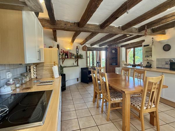 Castelsagrat (82400) TARN ET GARONNE CASTELSAGRAT Maison avec 3 chambres, près du village avec 1.9 hectares