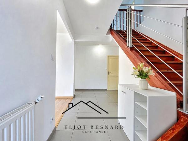 Aux portes de Caen, proche de Mondeville, belle maison familiale 200 m2, 6 chambres avec vie de plain-pied, au calme écoles et commerces à proximité