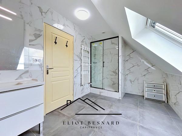 Aux portes de Caen, proche de Mondeville, belle maison familiale 200 m2, 6 chambres avec vie de plain-pied, au calme écoles et commerces à proximité