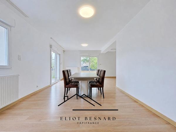 Aux portes de Caen, proche de Mondeville, belle maison familiale 200 m2, 6 chambres avec vie de plain-pied, au calme écoles et commerces à proximité