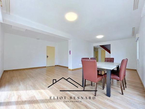 Aux portes de Caen, proche de Mondeville, belle maison familiale 200 m2, 6 chambres avec vie de plain-pied, au calme écoles et commerces à proximité