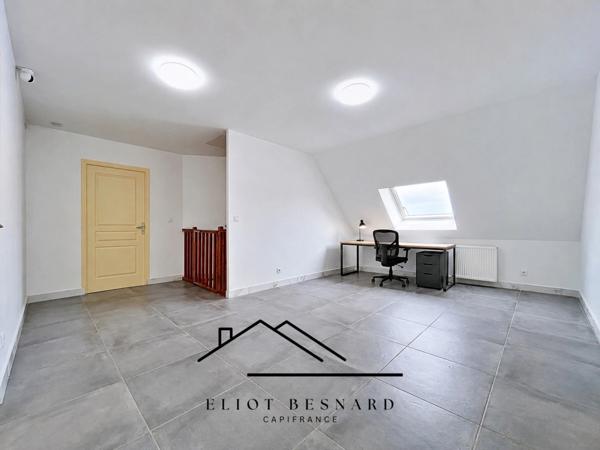 Aux portes de Caen, proche de Mondeville, belle maison familiale 200 m2, 6 chambres avec vie de plain-pied, au calme écoles et commerces à proximité