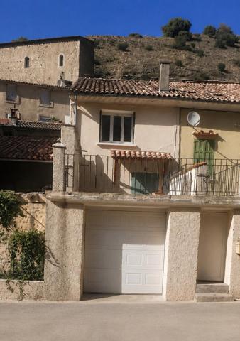 Le charme de l'ancien, le confort d'aujourd'hui au cœur du village.