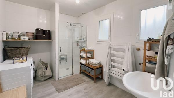 Maison traditionnelle 7 pièces de 155 m² à Bagneaux-sur-Loing (77167)