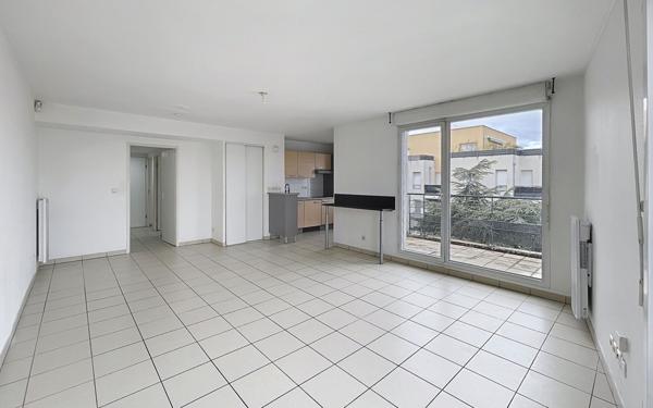 Appartement à vendre    3 pièces • 65 m2 Vénissieux