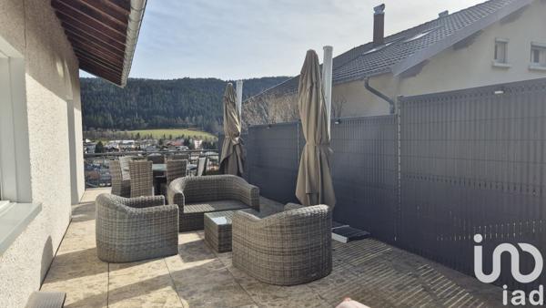 Maison traditionnelle 6 pièces de 160 m² à Villers-le-Lac (25130)