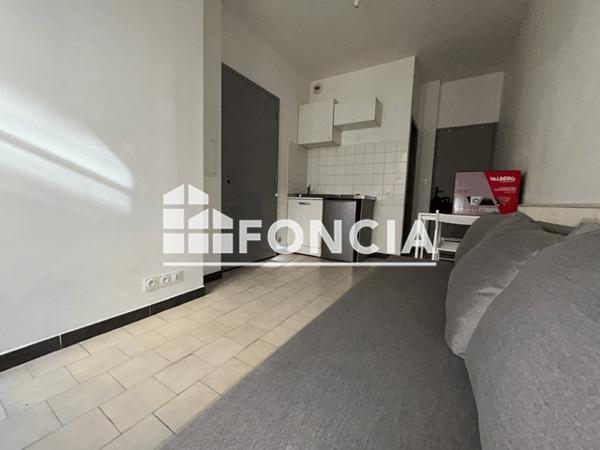 Location Studio meublé 16.15 m² - 16 RUE GRETRY Nimes 30000