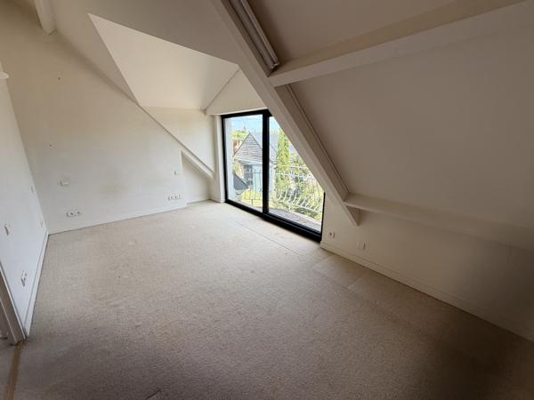 Longère rénovée à Vannes – Maison de caractère avec dépendance, jardin et performance énergétique B