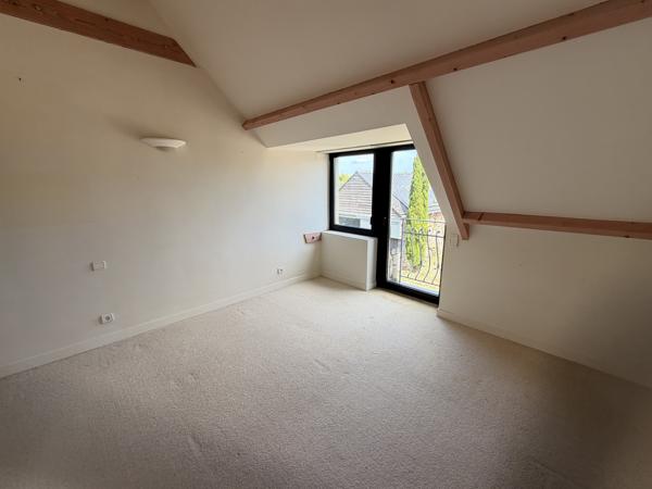 Longère rénovée à Vannes – Maison de caractère avec dépendance, jardin et performance énergétique B