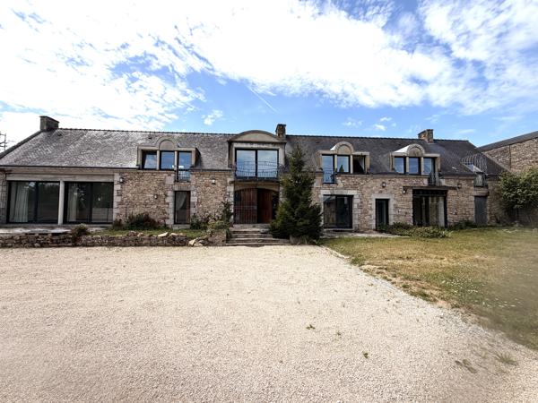 Longère rénovée à Vannes – Maison de caractère avec dépendance, jardin et performance énergétique B