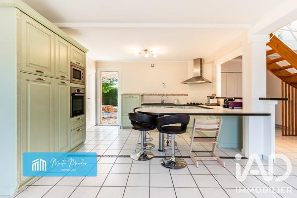 Maison à vendre 8 pièces 177,2 m² Veauche