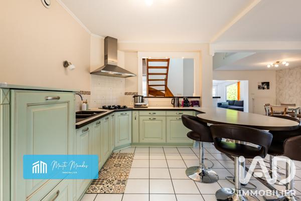 Maison à vendre 8 pièces 177,2 m² Veauche