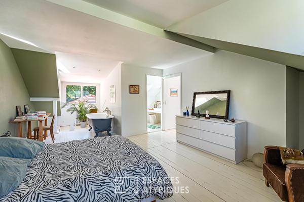 Maison avec extension contemporaine et esprit loft au coeur du Domaine de la Marche