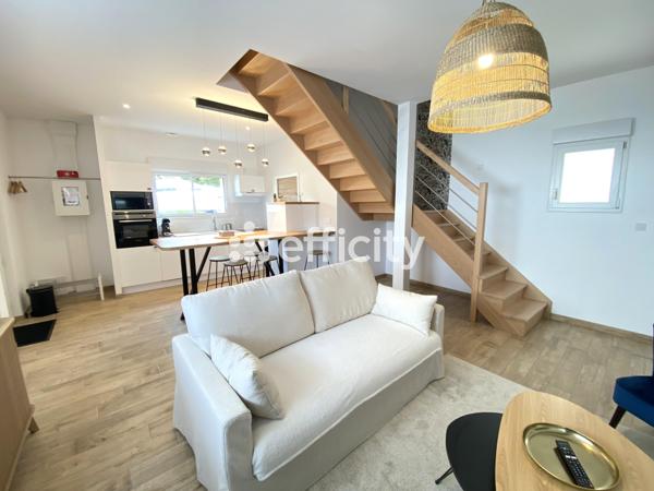 Maison
         3 pièces
        - 77 m² Exclusivité 285 000 € *