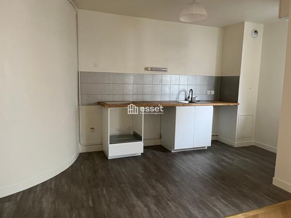 Location Appartement 2 pièces 57 m² - Paris 75015