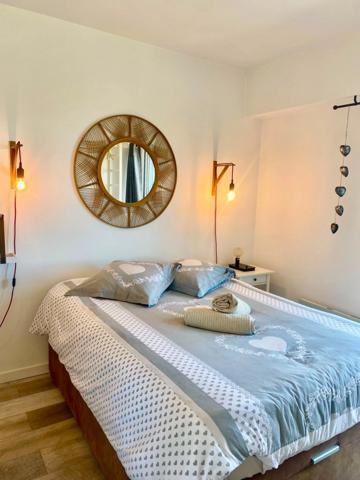 Appartement à vendre 2 pièces HYERES (83) - Port d'Hyères - Balcon - Vue dégagée