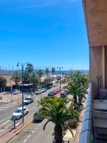 Appartement à vendre 2 pièces HYERES (83) - Port d'Hyères - Balcon - Vue dégagée