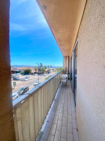 Appartement à vendre 2 pièces HYERES (83) - Port d'Hyères - Balcon - Vue dégagée