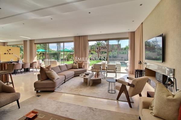 Maison moderne à vendre à Marrakech proche des golfs.
