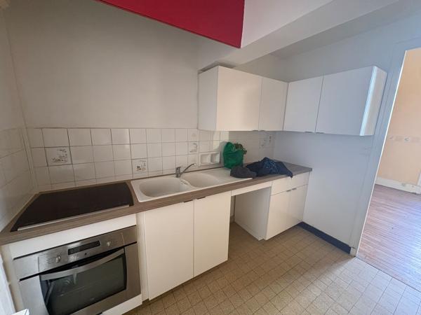 Bureaux à louer rue de la République 170 m2