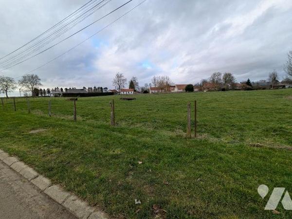 A VENDRE - BONNIERES - DEUX PARCELLES DE TERRAIN A BÂTIR. Parcelle d'environ 1000m² avec une fa...