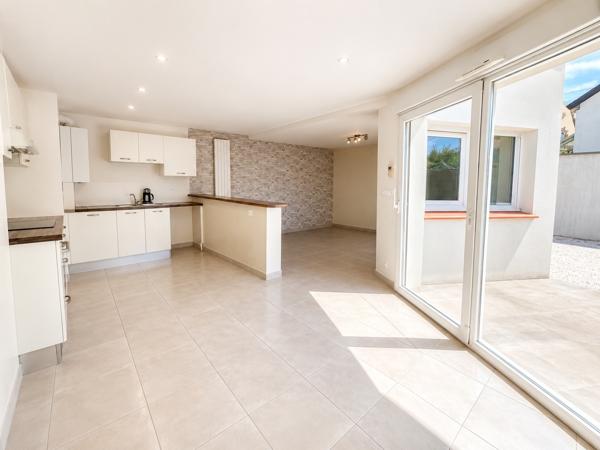 Appartement 88 m2 3 chambres AURAY avec jardin / 2 places de stationnement