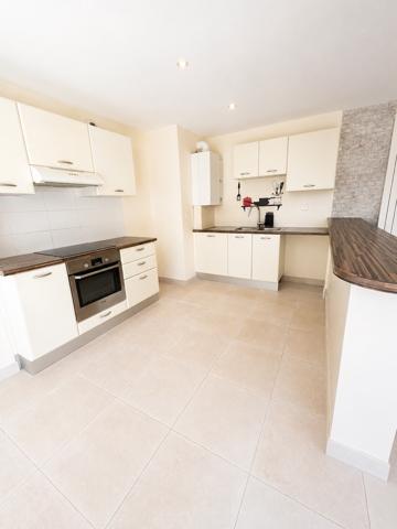 Appartement 88 m2 3 chambres AURAY avec jardin / 2 places de stationnement