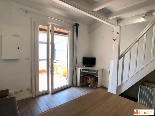 Maison de type T2 cabine rénovée et climatisée avec terrasse et parking