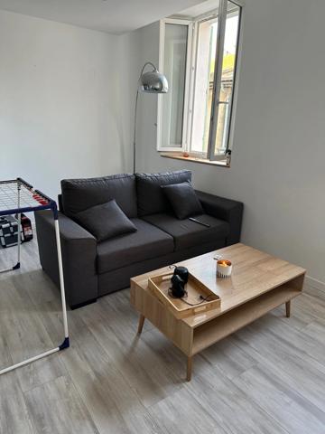 Immeuble à vendre CUERS (83) 4 appartements loués.