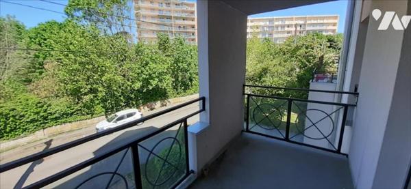 Besançon,Chaprais, T1bis avec garage en deuxième étage.